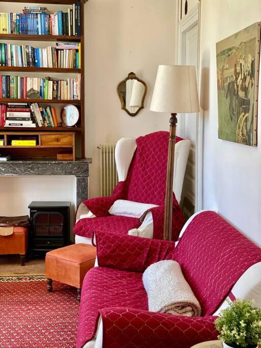Charming Romantic Tower In Chateau Estate Ocquerre Kültér fotó